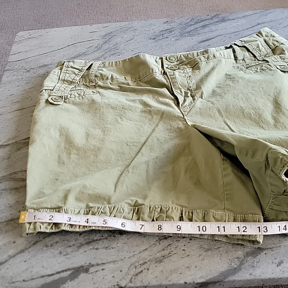 LANE BRYANT Shorts w/ Stylish Belt Loop Design Green size 16 - Picture 12 of 12